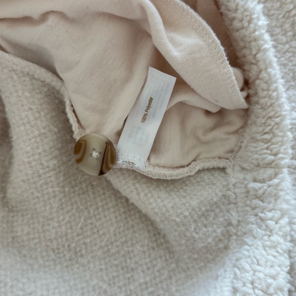 UGG Women's Koolaburra oversized cozy button up Sherpa Jacket in birch, medium - Picture 4 of 10